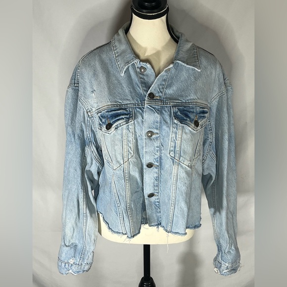 We The Free Jackets & Blazers - We The Free People Light Wash Blue Distressed Raw Hem Cropped Denim Jacket Med